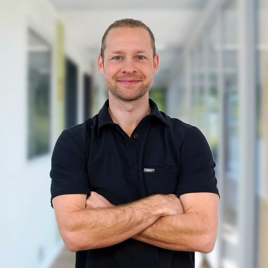 Lennart Reimann, Verwaltung am Tierärztezentrum Neuland Bergheim