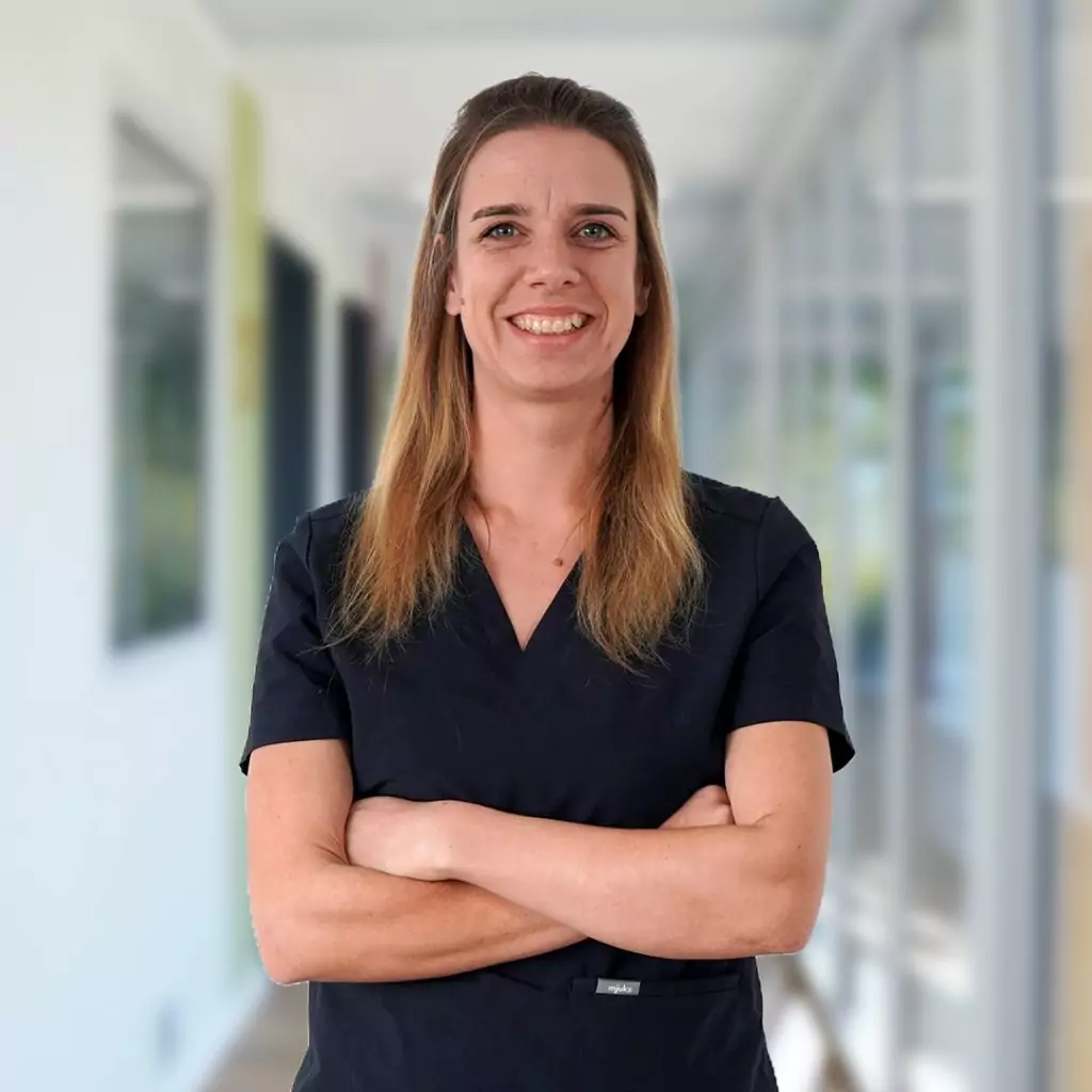 Leonie Findeisen, Tierärztin am Tierärztezentrum Neuland Bergheim