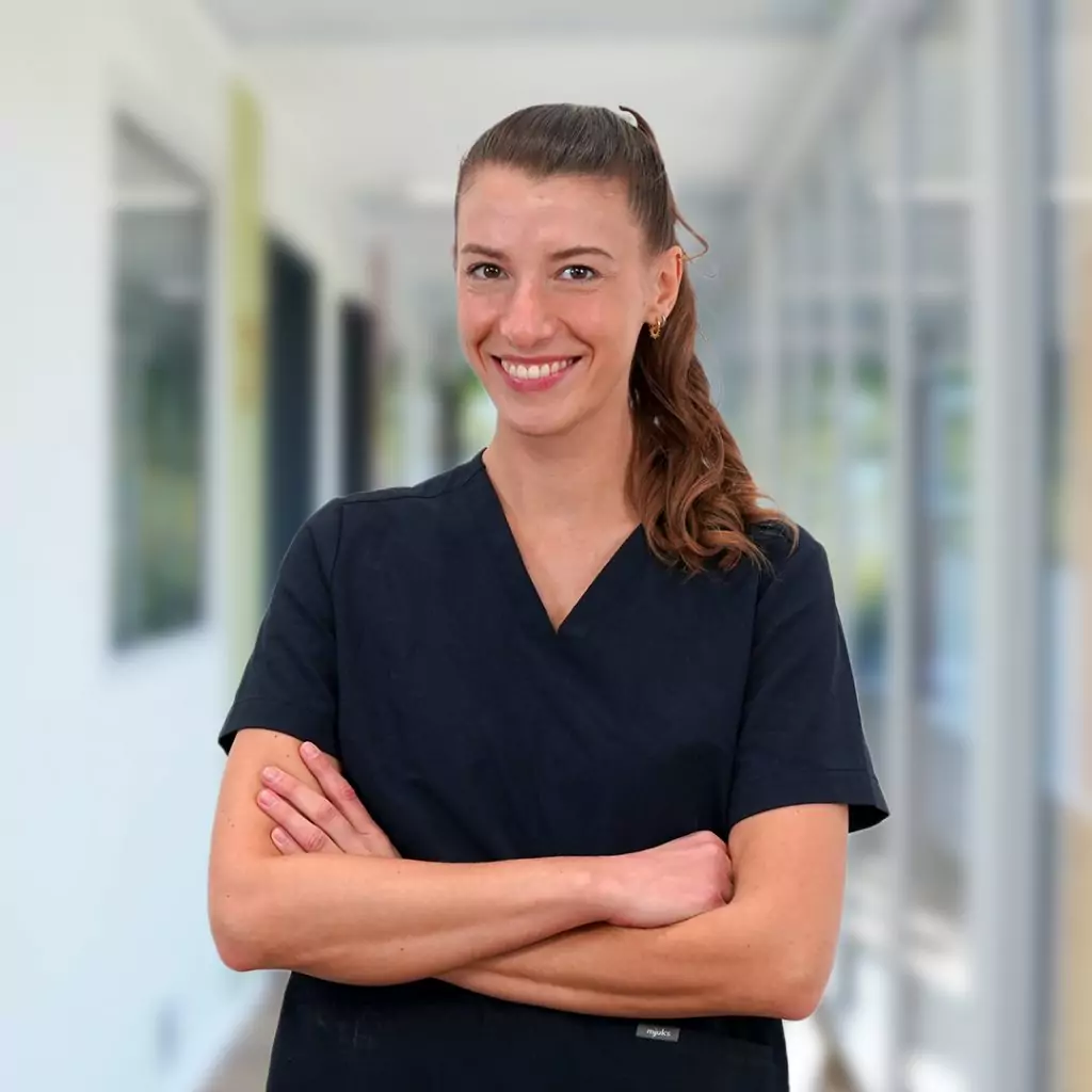 Melanie Hasse, Tierärztin am Tierärztezentrum Neuland Bergheim