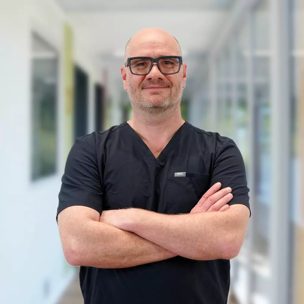 Peter Engelhardt, Tierarzt am Tierärztezentrum Neuland Bergheim