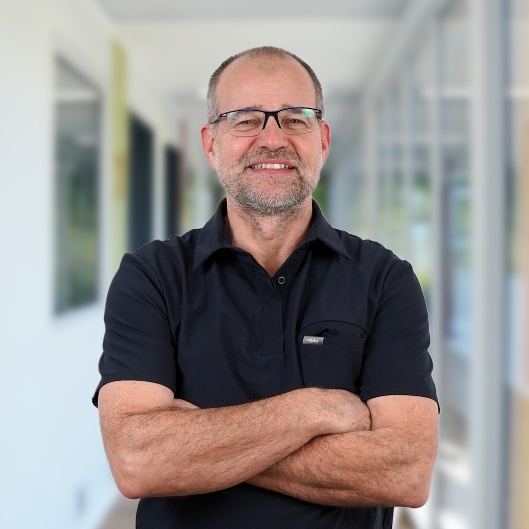 Tierärztezentrum Neuland in Bergheim Moderne Tiermedizin mit Herz Prof. Dr. Reto Neiger – Tierärztezentrum Neuland Bergheim