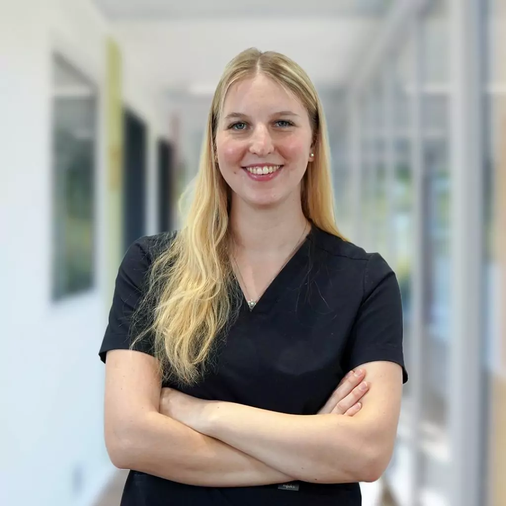 Viktoria Hoven, TMFA Anästhesie am Tierärztezentrum Neuland Bergheim